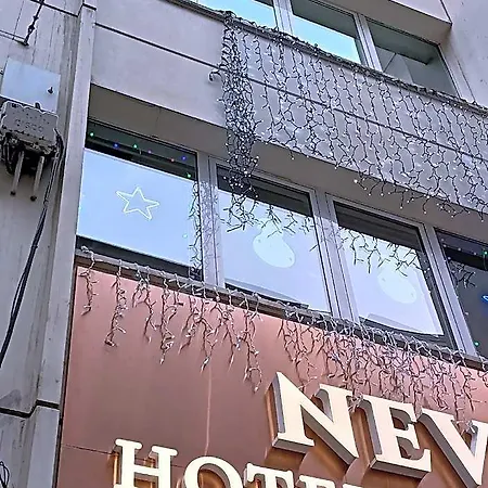 Nevi فندق 4*